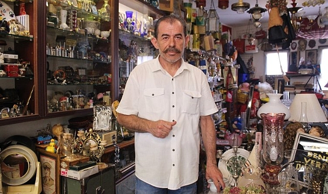 İzmir'deki Antikacılar Çarşısı'nda zaman yolculuğu