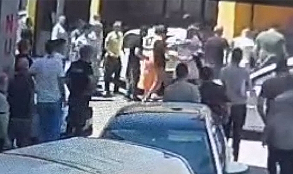 Öldüren yumruk kameraya yansıdı
