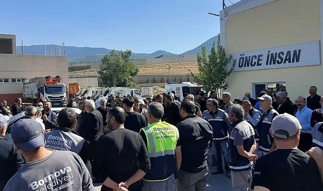 Bornova Belediyesi işçileri iş bıraktı