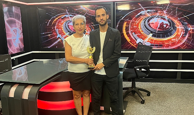 Eğitime Gönül Vermenin Ödülünü Aldı