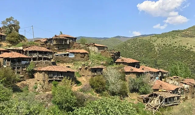 İzmir'de sadece 8 kişinin yaşadığı "Hayalet köy" Lübbey, Efeler Yolu rotasıyla hareketlendi