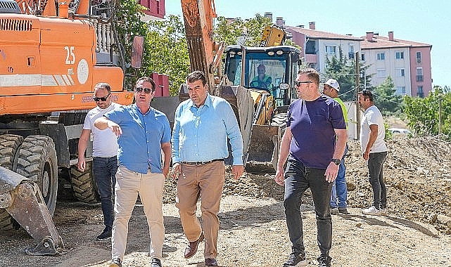 Son 1 yılda 150 bin metrekare kilit parke taşı serildi, 5 bin ton asfalt döküldü