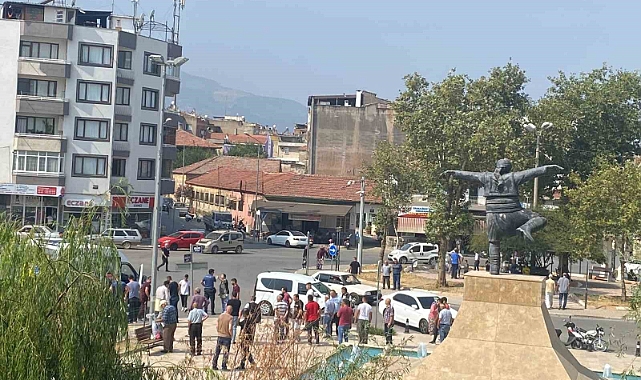 Tire’de husumetli gençlerin kavgası kanlı bitti: 1 ölü
