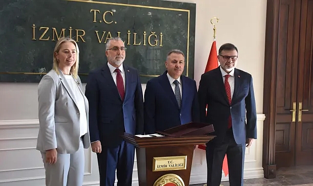 Bakan Işıkhan İzmir’de Vali Elban'ı ziyaret etti