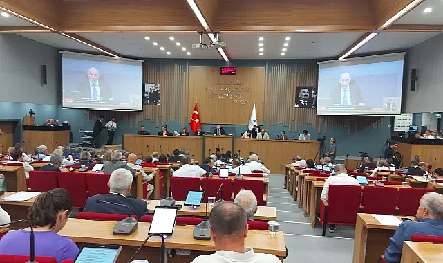 Büyükşehir’de gündem yine dönüşüm yine Aslanoğlu!