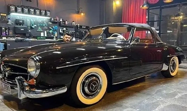 Cem Yılmaz 200 bin euroluk yeni Mercedes aldı