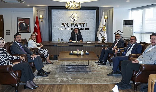 Cumhurbaşkanı Yardımcısı Yılmaz, İzmir'de ziyaretlerde bulundu