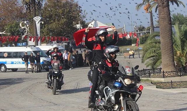 100.yıl kutlamasında Emniyet Müdürlüğü’nden alkış alan etkinlik