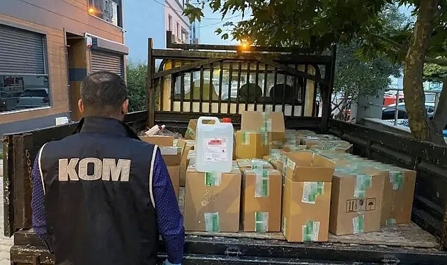 İzmir'de kaçakçılık operasyonlarında 19 şüpheli yakalandı
