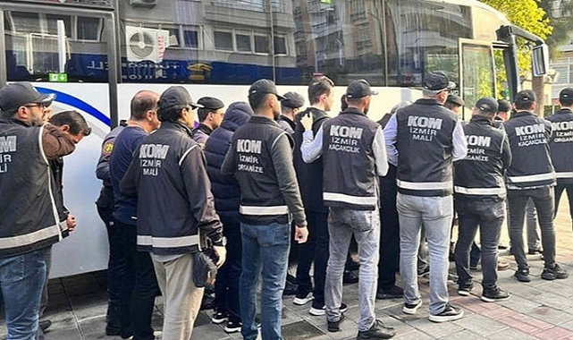 İzmir'de 'Kıskaç' operasyonuyla yakalanan 28 şüpheli tutuklandı