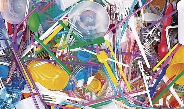 Tek kullanımlık plastik çatal, bıçak ve tabaklar yasaklandı