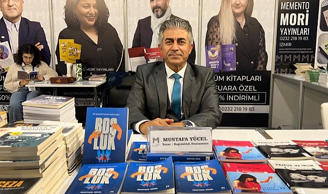 BOŞLUK Kitabının yazarı Emekli Narkotik polisi Mustafa Yücel İZKİTAP'da okurlarıyla buluştu.