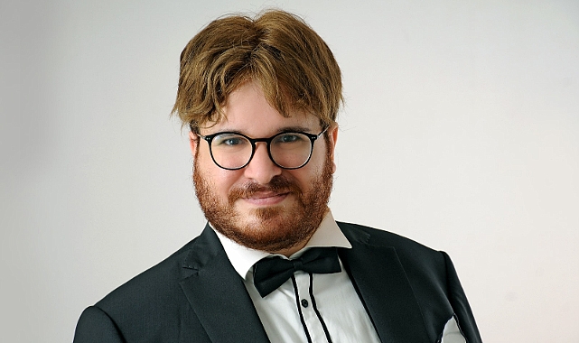 Dünyaca Ünlü Opera Sanatçısı Tenor Sedat Can Öztoprak İspanya'da Ayakta Alkışlandı