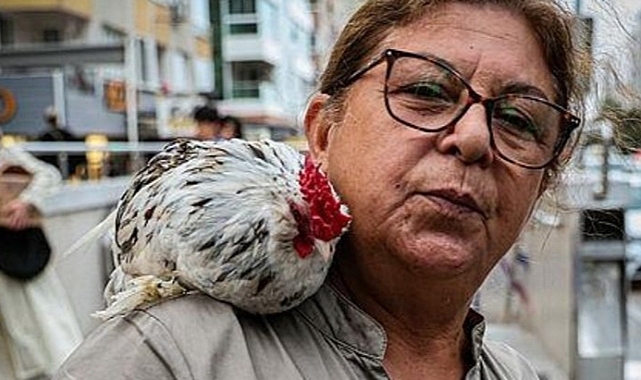 İzmir'de görenler bir daha bakıyor! Her yere birlikte gidiyorlar