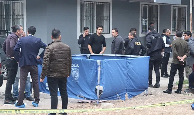 İzmir'de şok olay! Çıkmaz sokakta sıkıştırdıkları araca kurşun yağdırdılar
