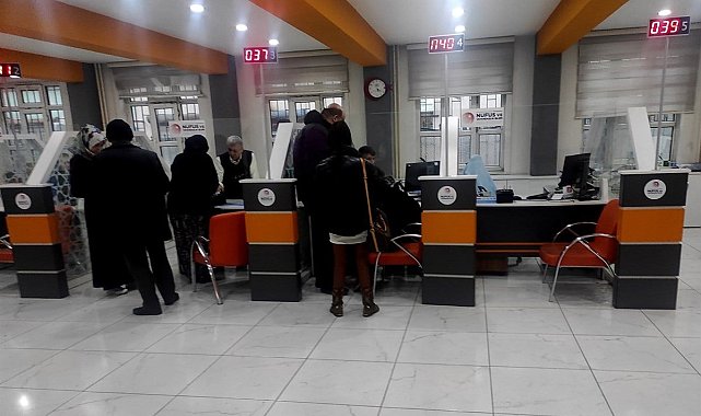 2023'de Afyonkarahisar'da 668 bin 787 kimlik, 194 bin 596 ehliyet yenilendi