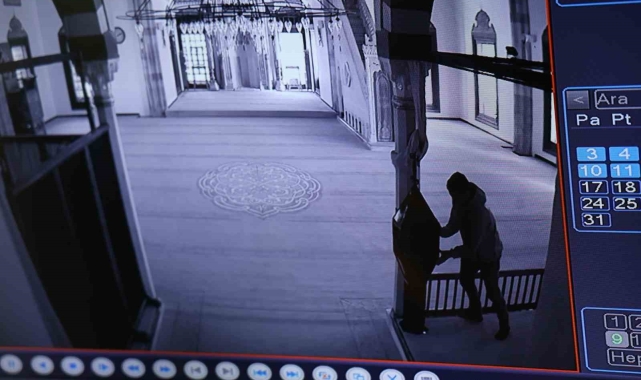3 asırlık anahtar ile hırsızlık yaptı