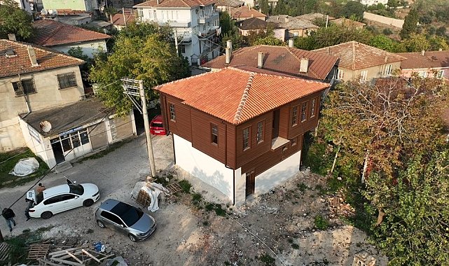 700 yıllık tarihi kokan evler yenileniyor