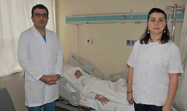 73 yaşında kansere yakalanan kadın özel yönteme sağlığına kavuştu