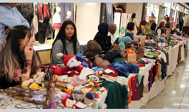 Akdenizli kadınların el emeği ürünleri sergilendi