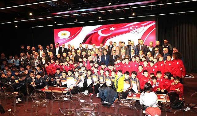 Amatör futbolda ödüller sahibi buldu