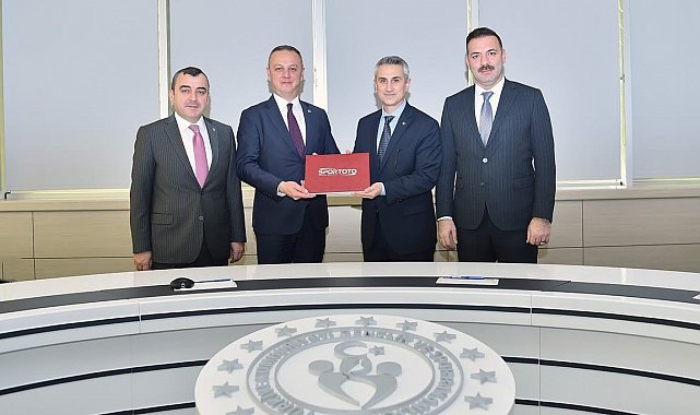 Amatör spor kulüpleri için soyunma odaları yapılıyor