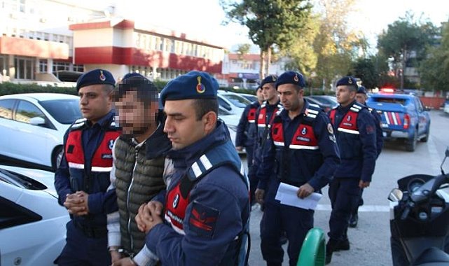 Arkadaşını öldüren şüpheli ve ona yardım ettiği öne sürülen iki kişi adliyeye sevk edildi