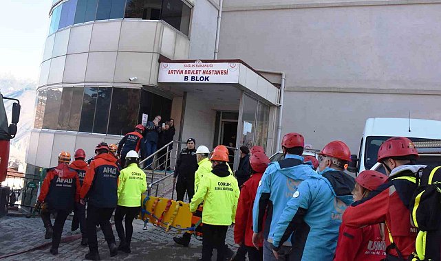 Artvin Devlet Hastanesi'nde gerçeği aratmayan yangın tatbikatı