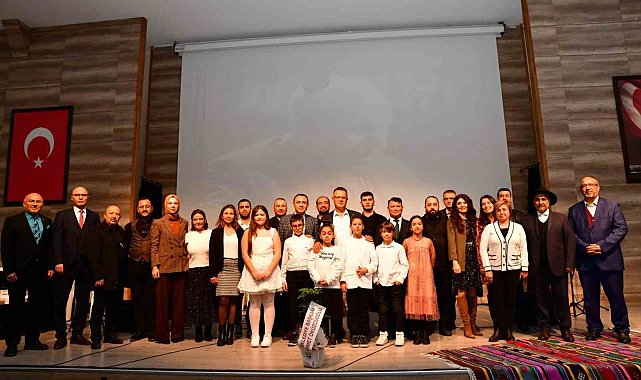 Aşık Veysel Alaşehir'de anıldı