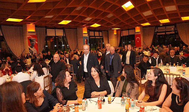 Avcılar Belediyesi çalışanları için yeni yıl öncesi yemek daveti düzenlendi