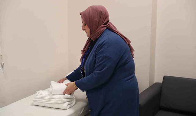 Bağcılar'da 2 kadın aldıkları eğitimle Vefahane Yaşam Merkezi'nde çalışmaya başladı