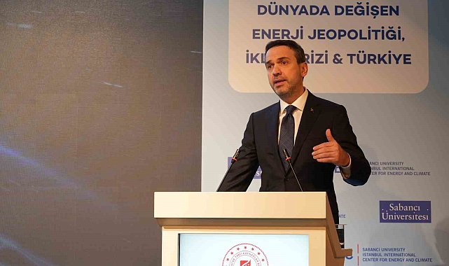 Bakan Bayraktar: "2022 yılında, Türkiye'nin enerjide dışa bağımlılığı yüzde 67,8'e düştü"
