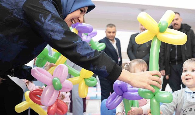 Bakan Göktaş savaş mağduru Ukraynalı çocukları ziyaret etti