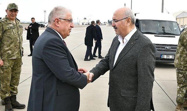 Bakan Güler İncirlik Üssü'nde