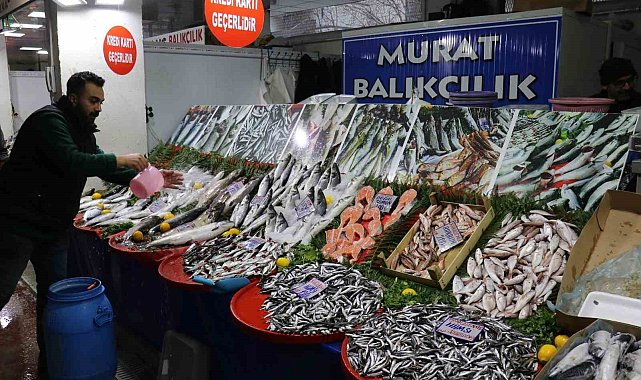 Balıkçılar Pazarı yeni yerinde vatandaşları bekliyor