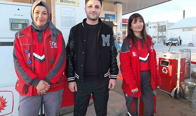 Balıkesir'de akaryakıt istasyonunda çalışan kadınların sayısı artıyor