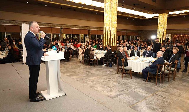 Başkan Büyükakın: "Kentsel dönüşümü kentsel yenilenmeye dönüştürmeliyiz"