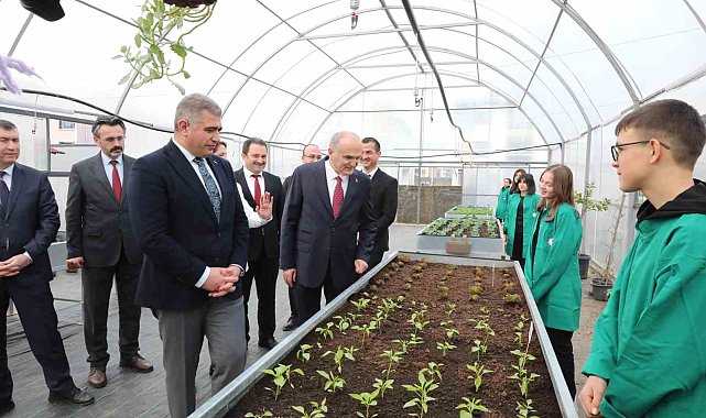 Başkan Özlü, tarıma desteği sürdürüyor