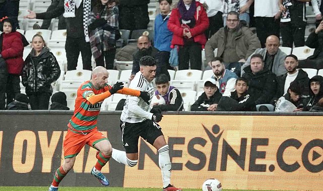 Beşiktaş: "Oxlade-Chamberlain'in uyluk arka adalesinde tam kat yırtık tespit edilmiştir"