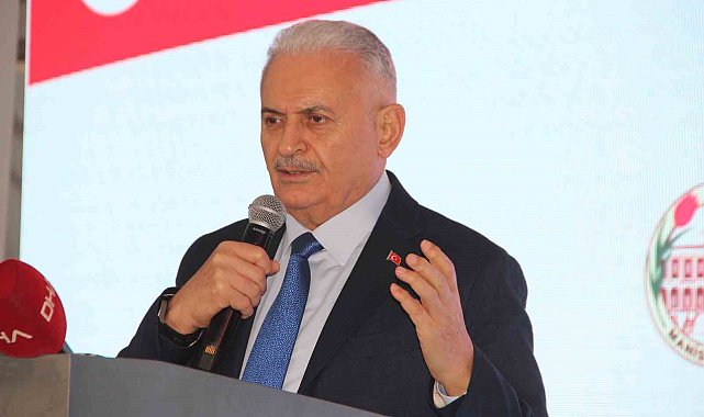 Binali Yıldırım: "Terörle mücadeleyi tartışmaya açamayız"