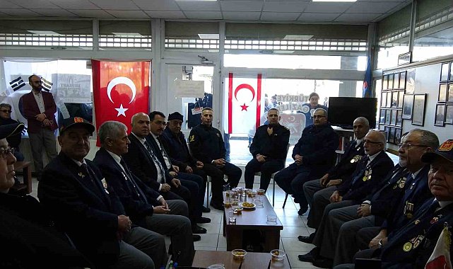 Burdur'da şehitler için Gaziler Derneği'nde lokma dağıtıldı
