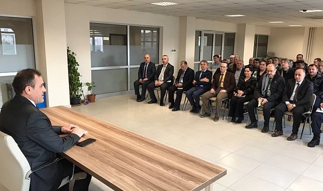 Burhaniye Kaymakamı Memiş, muhtarlarla toplantı yaptı
