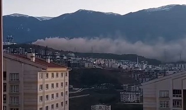 Bursa Çimento'dan gri dumanlar yükseliyor, şehrin hava kalitesi düşüyor