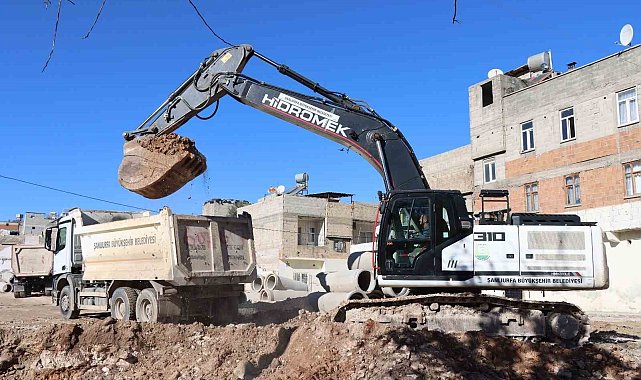 Büyükşehir Belediyesi trafiği rahatlatmaya devam ediyor