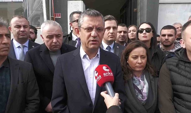 CHP Genel Başkanı Özel memleketi Manisa'da şehit ailesini ziyaret etti