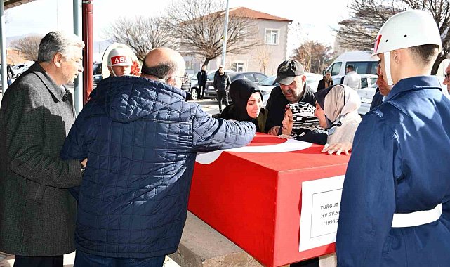 Cinayete kurban giden sözleşmeli er son yolculuğuna uğurlandı