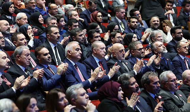 Cumhurbaşkanı Erdoğan: "Biz Türk sporunun tartışmalarla değil, başarılarla gündeme gelmesini arzu ediyoruz"