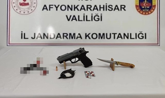 Denizli'den getirdiği uyuşturucuyu satamadan jandarmaya yakalandı