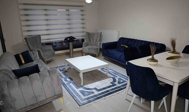 Deprem konutlarında örnek daire göz aldı