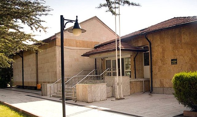 Depremden etkilenen Niğde Müzesi ziyarete kapatıldı